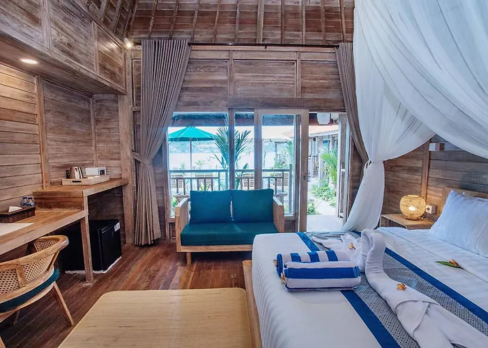 فندق The Old Island Huts 3*